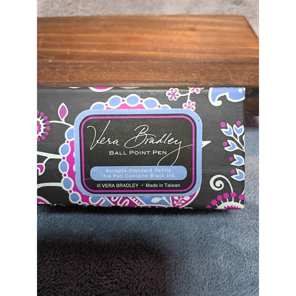 Vera Bradley Ballpoint Pens Lot of 2 Alpine Floral Midnight Paisley Boxed - Picture 4 of 13
